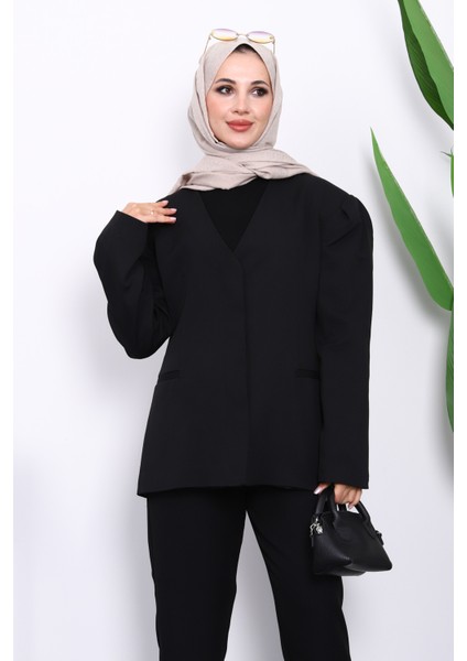 Siyah Vatkalı Düğmeli Ceket