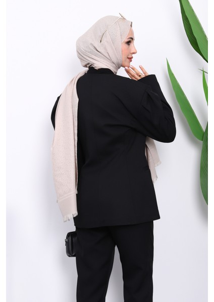 Siyah Vatkalı Düğmeli Ceket fırsatları