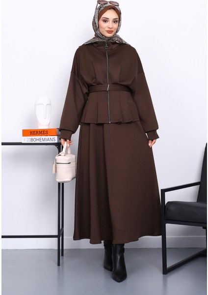 Kahverengi Bel Detaylı Ceket Etekli Scuba Takım