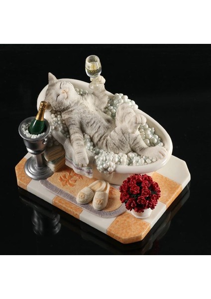 Hayvanlar Alemi – Banyo Sefası Yapan Kedi Dekoratif Obje (Poliresin) 14,5X11X10,5 cm