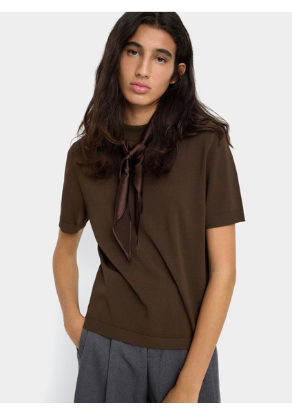 Boyun Bağlı Örme Süveter