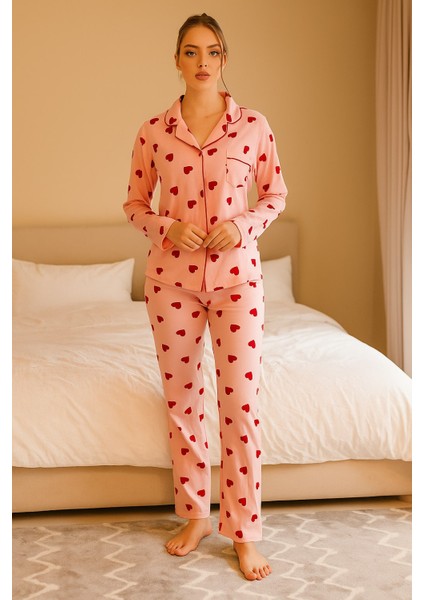 Kadın Gömlek Yaka Önden Düğmeli Saten Biyeli Göğüs Cepli Ince Süet Kışlık Uzun Kol Pijama Takımı modelleri