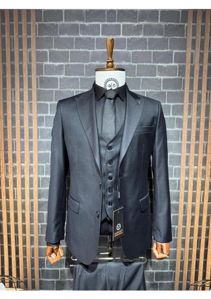 Filafil Kırlangıç Yaka Viscon Yelekli Takım Elbise