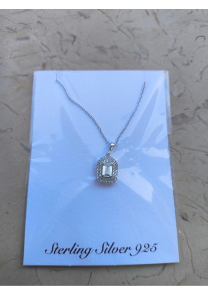 925 Ayar Gümüş Baget Taşlı Kadın Kolye indirimleri