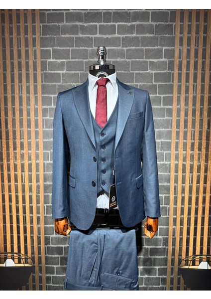 Filafil Kırlangıç Yaka Viscon Yelekli Takım Elbise