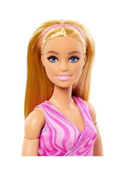 Model Bebeği Pembe Renkli Spor Kıyafetler ile 3+ Yaş Kız Çocuklar İçin Eğlenceli Oyun