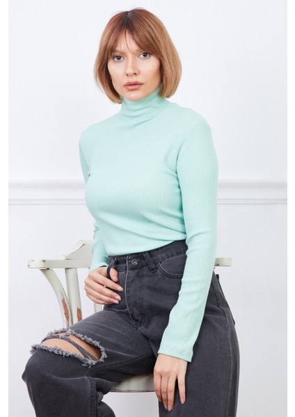 Kadın Pamuklu Balıkçı Yaka Kaşkorse Şardonlu Fitilli Slimfit Kazak Body Standart fiyatları