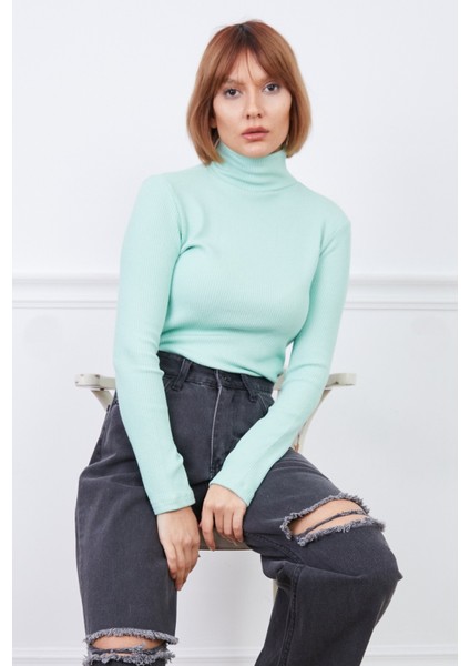 Kadın Pamuklu Balıkçı Yaka Kaşkorse Şardonlu Fitilli Slimfit Kazak Body Standart indirimleri