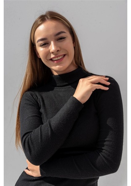 Kadın Pamuklu Balıkçı Yaka Kaşkorse Şardonlu Fitilli Slimfit Kazak Body Standart fiyatları