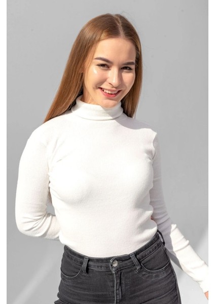 Kadın Pamuklu Balıkçı Yaka Kaşkorse Şardonlu Fitilli Slimfit Kazak Body Standart fiyatları