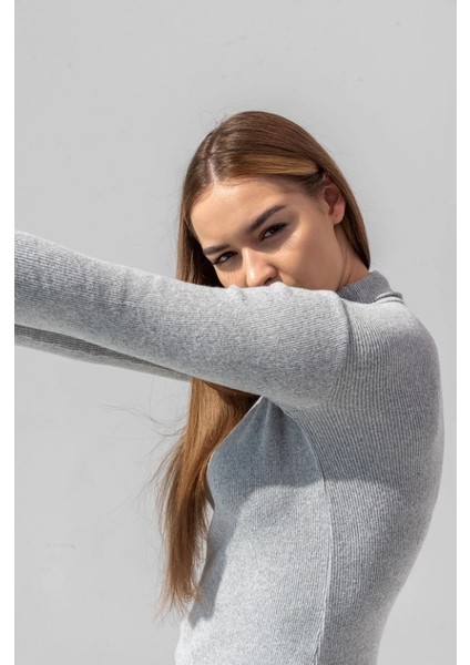 Kadın Pamuklu Balıkçı Yaka Kaşkorse Şardonlu Fitilli Slimfit Kazak Body Standart indirimleri