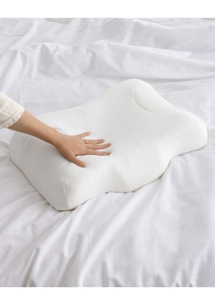 Isabelle Visco Güzellik Yastığı - Beyaz - 38X56 cm