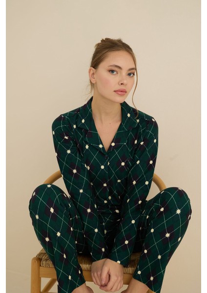 Kadın Gömlek Yaka Önden Düğmeli Saten Biyeli Göğüs Cepli Ince Süet Kışlık Uzun Kol Pijama Takımı