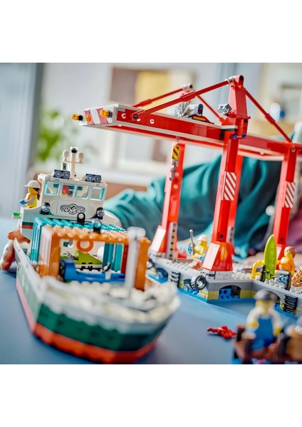 LEGO City Yük Gemili Liman 60422 indirimleri