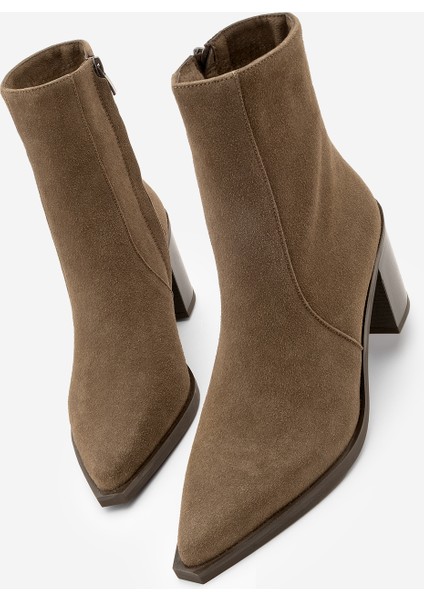 Kadın Sivri Burun Fermuarlı Kalın Ökçe Topuklu Bot Ranka Kahve Süet