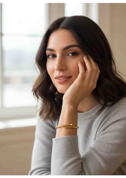 Çivi Tasarım Altın Kaplama Çelik Bileklik fiyatları