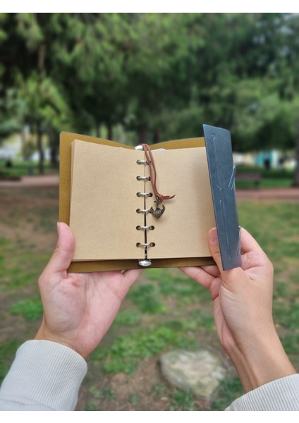 Pusula Desenli Deri Defter fırsatları