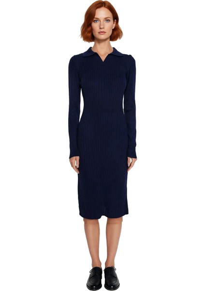 Kadın Triko Bodycon Midi Uzun Kol Polo Yaka Düz Elbise Şık ve Modern Kış Giyimi Rahat Kullanım