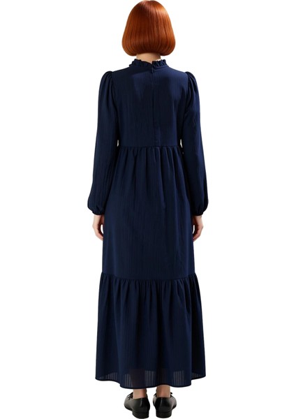 Kadın Maxi Boy A Line Krinkıl Dokuma Elbise Dik Yaka Detaylı Şık ve Konforlu Ilkbahar Yaz Seçimi modelleri