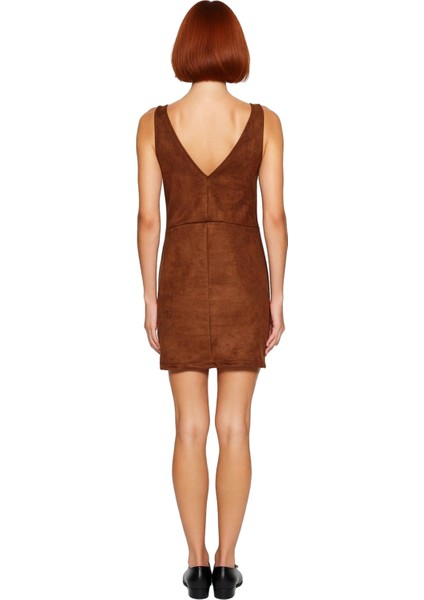 Şık Kadın Süet Dokulu Bej V Yaka Jile Mini Elbise Bodycon Kesim Kış ve Sonbahar Için Ideal fiyatları