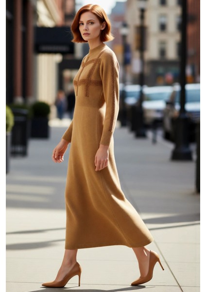 Kadın Günlük Dik Yaka Uzun Kollu Skater Maxi Triko Elbise Dantel Detayları ile Şık ve Rahat modelleri