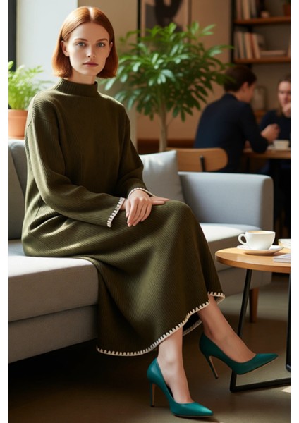 Kadın Düz Renk Dik Yaka Uzun Kollu Triko Elbise Shift Kalıp Çoban Dikiş Detaylı Kışlık Maxi