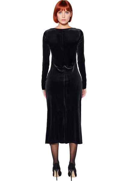 Kadın Şık Kayık Yaka Siyah Kadife Midi Elbise Uzun Kollu Büzgülü Bodycon Kış Mevsimi Özel Davet fiyatları