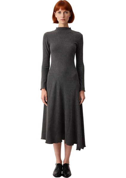 Kadın Asimetrik Kesimli Dik Yaka Uzun Kollu Bürümcük Maxi Elbise Kış Sezonu Için Şık ve Rahat