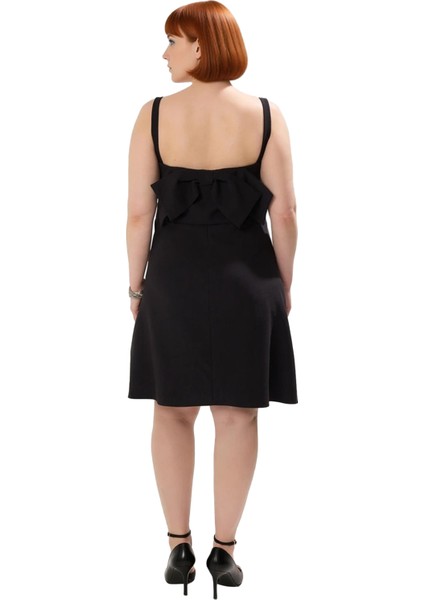 Kadın Büyük Beden Abiye Dokuma Elbise A Line Kalıbı ve Kare Yaka Detayıyla Mezuniyet Şıklığı Sunar fiyatları