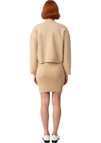 Kadınlara Özel Shift Kalıp Dik Yaka Triko Midi Elbise ve Hırka Ikili Takım Konforlu Şıklık fiyatları