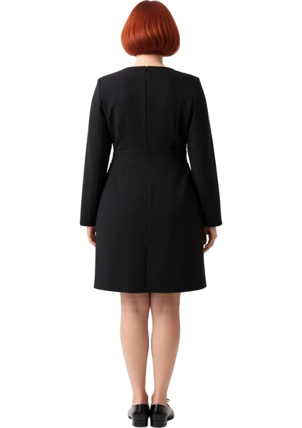 Kadın Siyah Düz Desen Dokuma Ceket Yaka Mini Boy Büyük Beden Şık ve Modern Ofis Iş Elbisesi fırsatları
