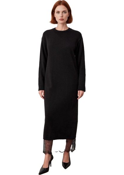 Kadın Tesettür Giyim Maxi Triko Elbise Dantel Etek Ucu Detaylı Bisiklet Yaka Rahat ve Şık Kışlık