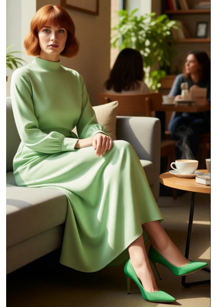 Kadın Dik Yaka Balon Kollu Kuşaklı Düz Dokuma A Kesim Maxi Elbise Rahatlığı Zarafetle Birleştiriyor fırsatları