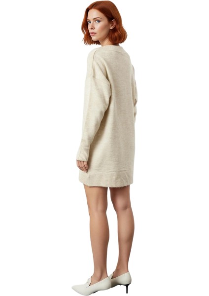 Kadın Düz Desen Mini Boy Triko Kazak Elbise Rahat Kesim V Yaka Kış Sezonu Için Mükemmel Kaliteli fiyatları