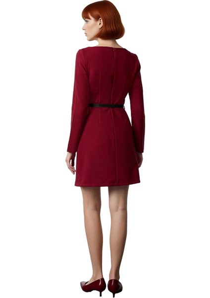 Kadın Kemerli A Kesim Kayık Yaka Uzun Kollu Dokuma Mini Elbise Modern Iş ve Günlük Kombinler Için fiyatları