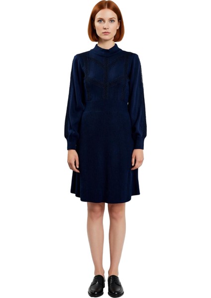 Kadınlar Için Kışlık Bej Rengi Dik Yaka Balon Kol A Kesim Akrilik Triko Mini Elbise Zarafeti. fiyatları