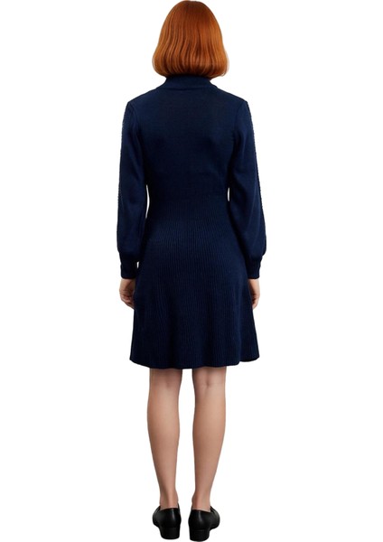 Kadınlar Için Kışlık Bej Rengi Dik Yaka Balon Kol A Kesim Akrilik Triko Mini Elbise Zarafeti. modelleri