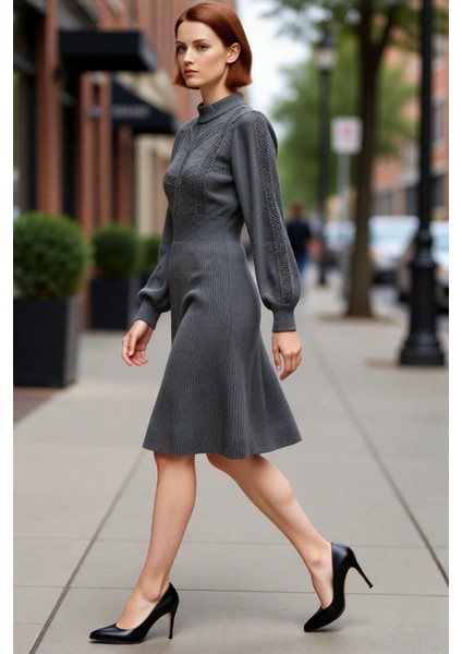 Kadın Bej Düz Desen A Kesim Dik Yaka Uzun Balon Kol Akrilik Triko Mini Elbise Kış Şıklığı. modelleri