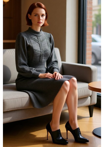 Kadın Bej Düz Desen A Kesim Dik Yaka Uzun Balon Kol Akrilik Triko Mini Elbise Kış Şıklığı. fırsatları