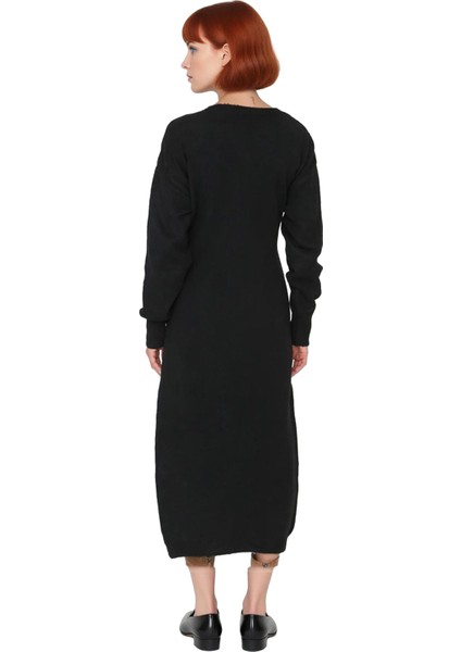 Kadın Kruvaze Yaka Triko Elbise Midi Boy Düz Desenli Düşük Kollu Kuşak Bağlama Detaylı Kışlık modelleri