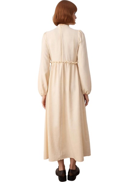 Kadın A Kesim Maxi Boy Dokuma Elbise Güpür Detaylı Dik Yaka Standart Kol Rahat Kombin Kaliteli modelleri