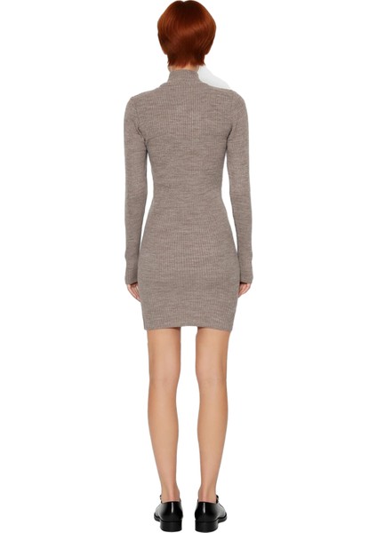 Kadın Bordo Bodycon Triko Mini Elbise Dik Yaka Uzun Kollu Kışlık Gündelik ve Tarz Bir Seçim fiyatları