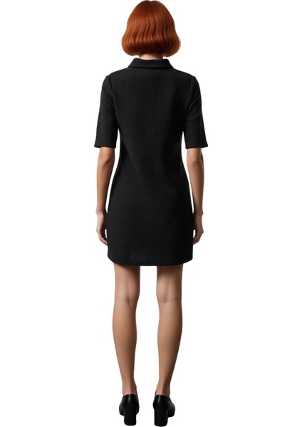 Bayan Smart Casual Düz Desenli Örme Kumaş Düğmeli Kısa Kollu Mini Elbise Sonbahar Kış Stili fiyatları