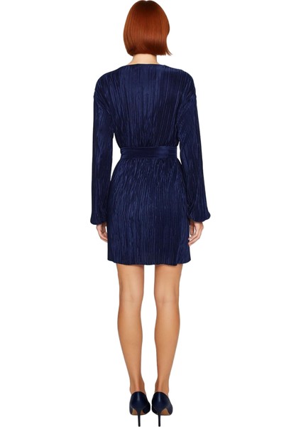 Kadın Kruvaze Yaka Pilise Polyester Uzun Balon Kol Mini Boy A Kesim Bağlama Detaylı Kışlık Abiye modelleri