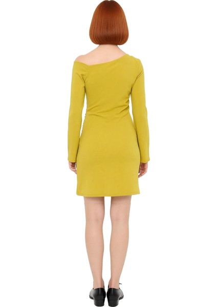 Kadın Casual Asimetrik Yaka Düşük Kollu Büzgülü Örme Mini Elbise Kış Kombinlerinin Vazgeçilmezi modelleri