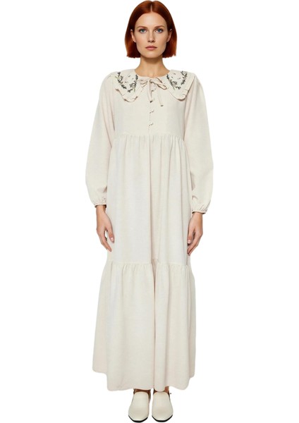 Kadın Keten Görünümlü Dokuma Maxi Elbise Bebe Yaka Balon Kol Nakış Detaylı Rahat Şık Tasarım