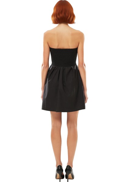 Kadın Siyah Straplez Mini Abiye Elbise A Kesim Gül Detaylı Şık Gece Davetleri Için Kaliteli modelleri