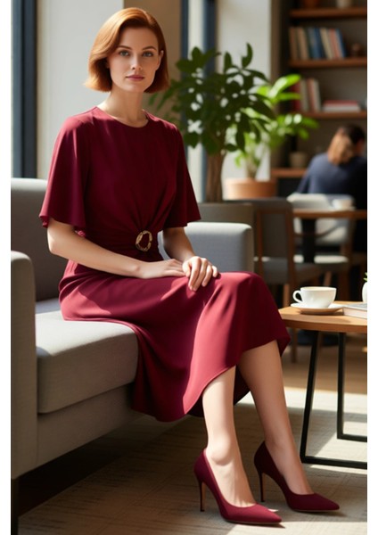 Kadın Bordo A Line Kesim Midi Boy Düz Mat Saten Dokuma Elbise Aksesuar Detaylı Şık Bisiklet Yaka fiyatları