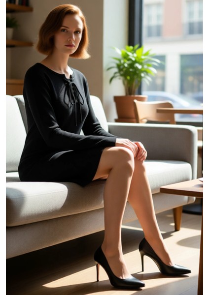 Kadın Siyah A Line Kısa Mini Triko Elbise Bağlama Detaylı Kaçık Yaka Uzun Standart Kollu Fitilli fiyatları