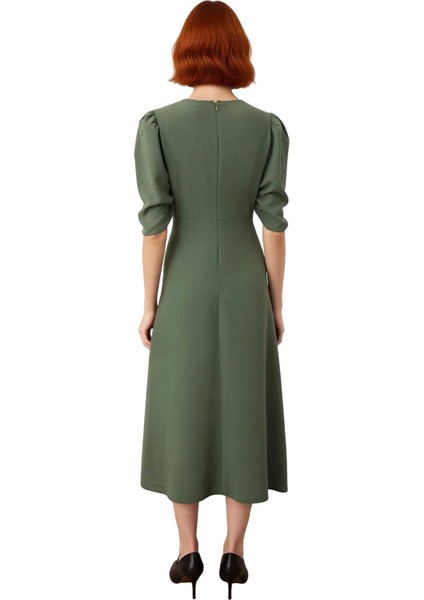 Kadın Düz Desen Midi Boy Skater Kesim V Yaka Truvakar Kol Krep Dokuma Elbise Günlük Stil Kaliteli modelleri